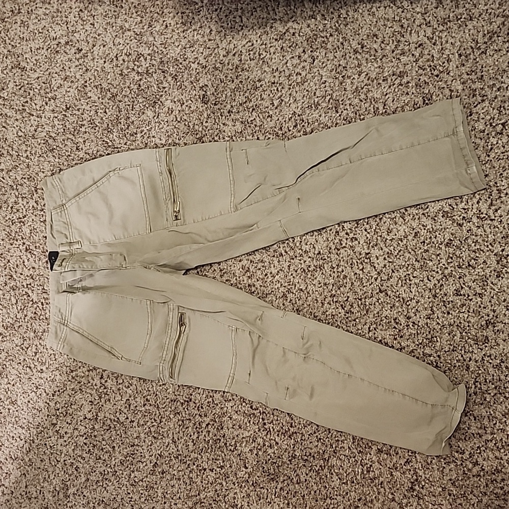 White House Black Market crop Pants